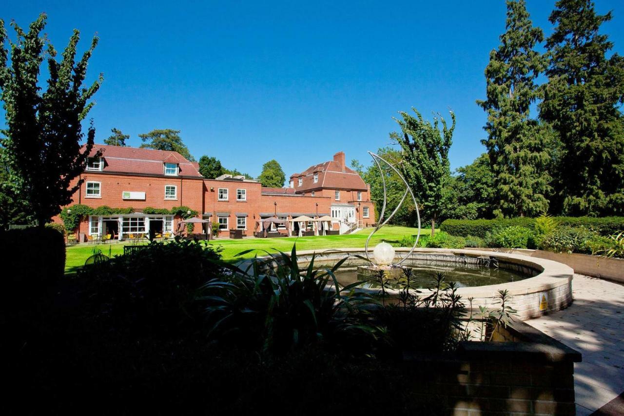 The Pinewood Hotel Slough Exterior photo