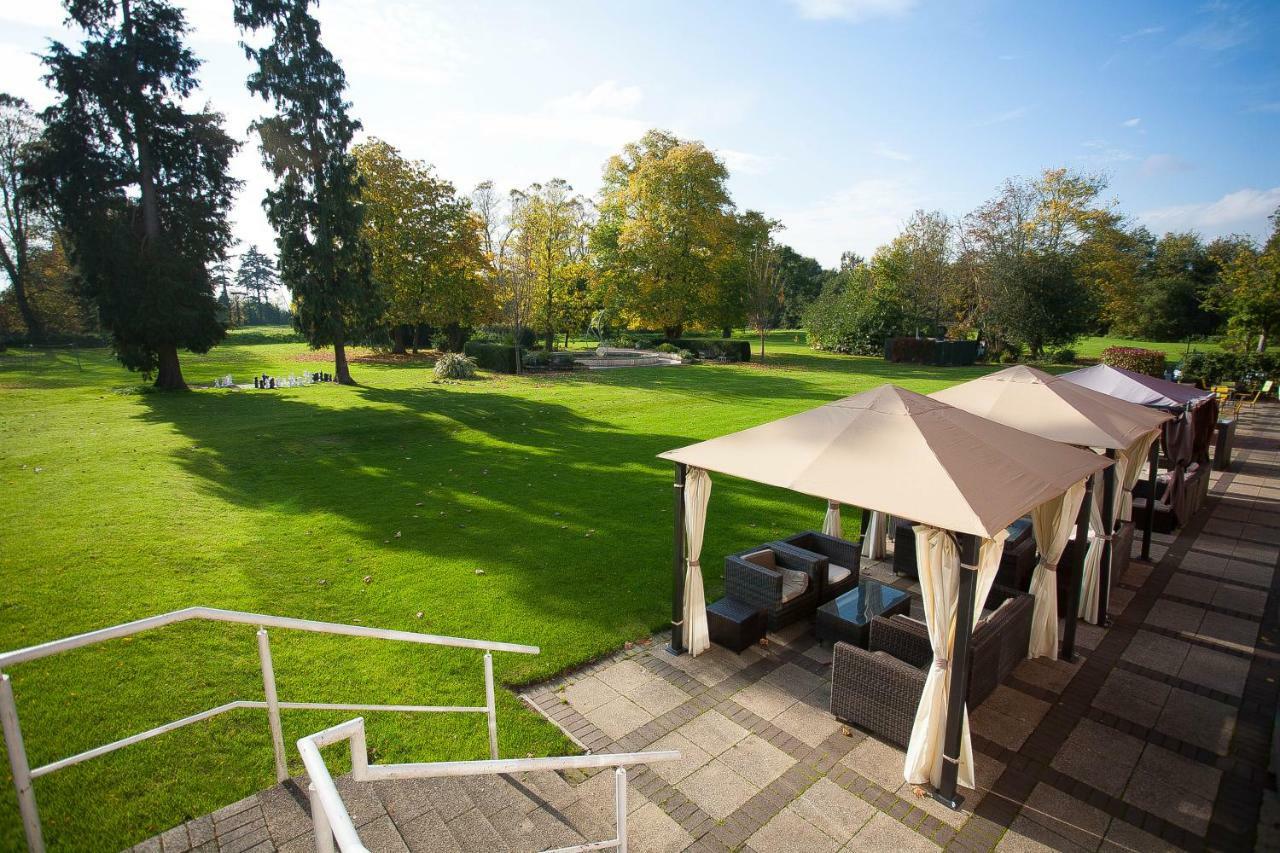 The Pinewood Hotel Slough Exterior photo